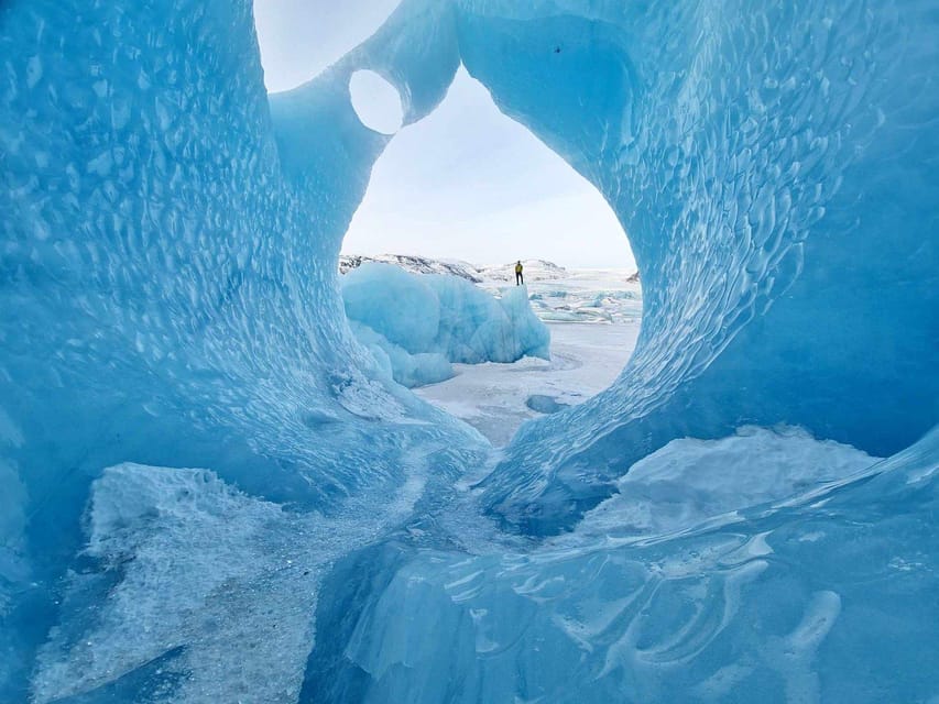 2-Day South Coast, Blue Ice Cave, Glacier Lagoon Tour - Jökulsárlón Glacier Lagoon and Diamond Beach: ice in motion