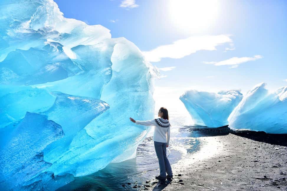 2-Day South Coast, Blue Ice Cave, Glacier Lagoon Tour - Seljalandsfoss and Skógafoss: the day’s must-see waterfall pair