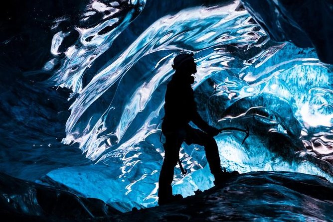 3-Day Golden Circle, South Coast & Ice Cave - Small Group Tour - Day 2: Up-Close Waterfalls, Solheimajökull Views, and Reynisfjara Black Sand