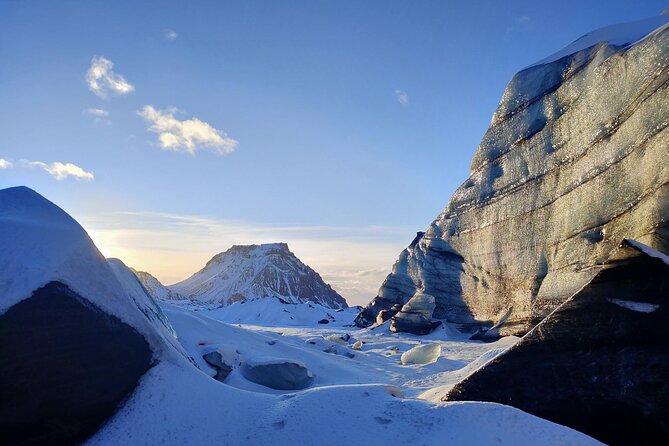 3 Hours Katla Ice Cave Tour/Meet in Vík - Entering Katla’s ice cave: time, light, and the reason it’s different