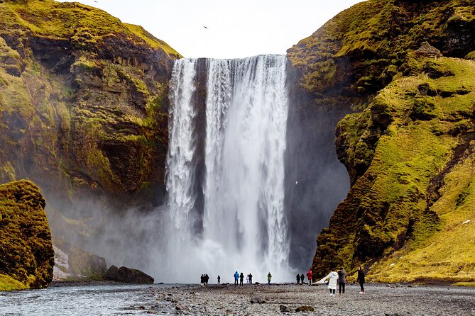 4-Day Iceland: Golden Circle, South Coast, Volcano Hike & Northern Lights - Four Days Covering Iceland’s Big Hits Without a Rental Car