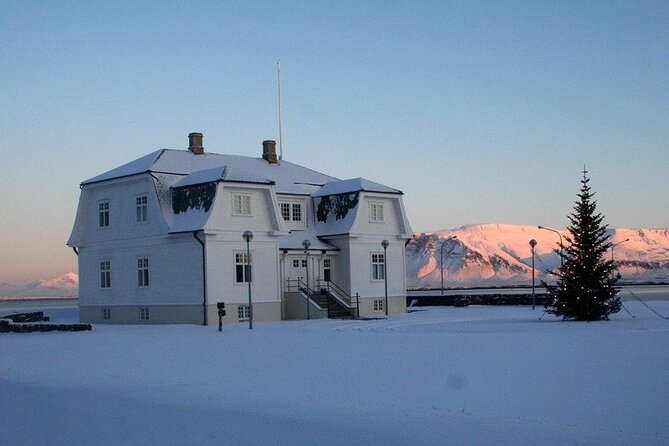 5-Days Land of Northern Lights Tour from Reykjavík - Two Nights of Aurora Hunting: What the Program Really Adds