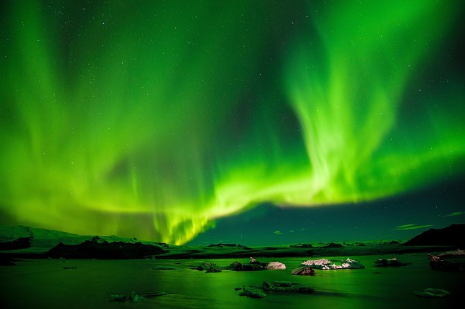 6-Day Minibus Tour Around Iceland from Reykjavik - Day 1 Golden Circle classics: Gullfoss, Geysir, and Þingvellir