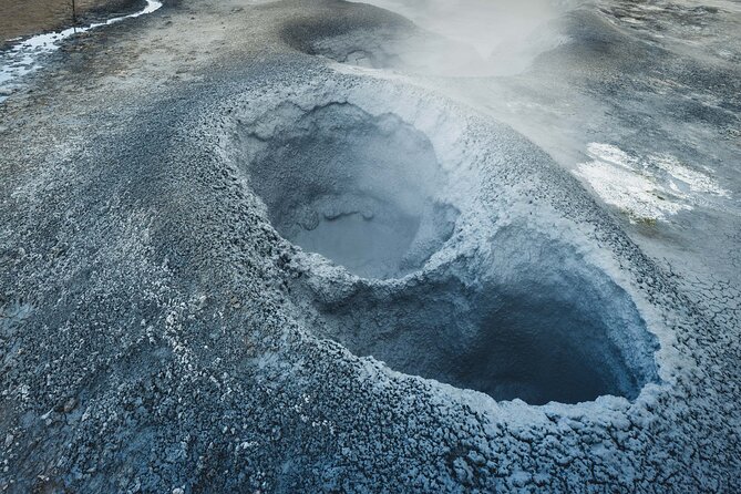 6 Days Self -Drive Tour with Pick Up - Hot Springs Iceland - 4x4 Campervan - 4x4 Campervan Pickup and the Easy Guide Tablet in Keflavík