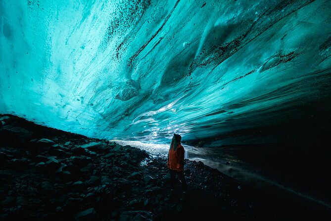 8-Day Small Group Tour Around Iceland from Reykjavik - Day 3: Diamond Beach, Jökulsárlón, and the Ice Cave Inside Vatnajökull