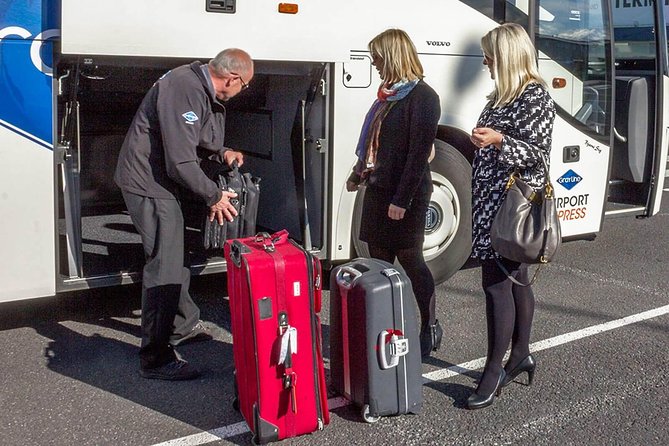 Airport Express Shared Departure Transfer from Reykjavik Hotels to Keflavik Airport - Key things I’d pin on a sticky note before you go