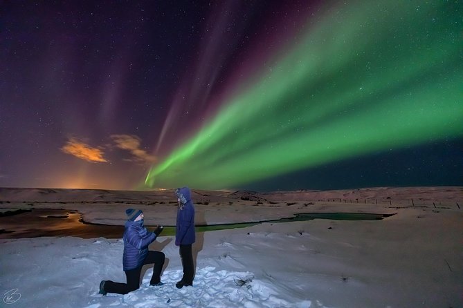 Aurora/Northern light hunt and photos (photography help provided) - Pickup and group size: fewer logistics, more sky time