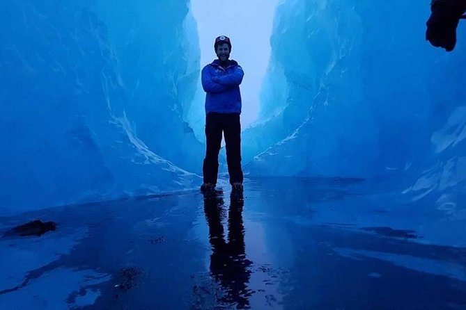 Crystal Blue Ice Cave Adventure - Blue Iceland stop: a second chapter after the ice