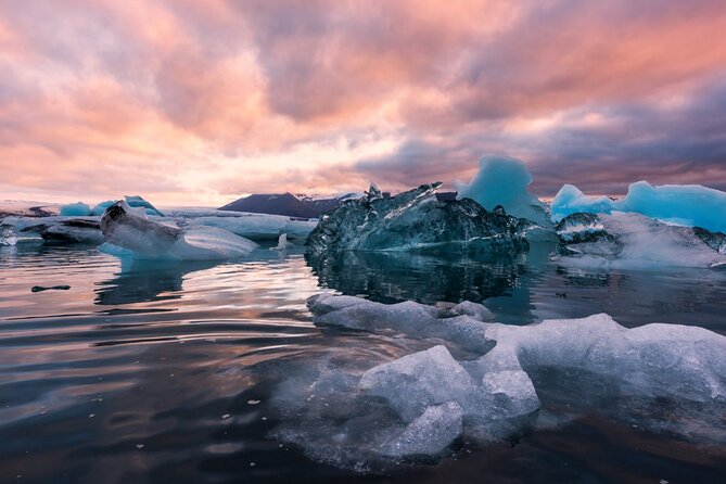 Diamond Beach & Jökulsárlón Floating Glacier Guided Day Tour - Diamond Beach: Why the Ice Diamonds Need Black Sand to Work