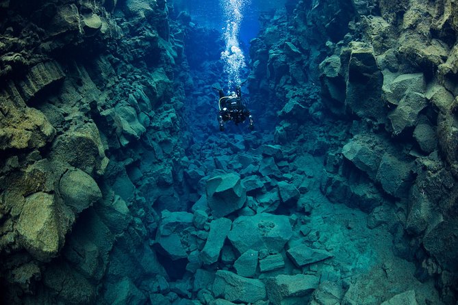 Dive the Divide: Silfra Fissure Scuba Tour | Reykjavik Pickup - Water Clarity, Photo Moments, and the Reality of Crowds