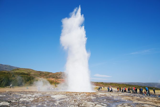 Exclusive Golden Circle: A Private Icelandic Adventure - Geysir geothermal area: how to catch Strokkur (without stress)