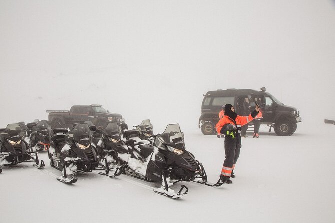Eyjafjallajökull by Super Jeep - Group size cap and how it affects safety and photos