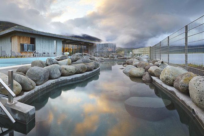 Fontana Geothermal Spa and Golden Circle Tour From Reykjavik - Gullfoss: A loud waterfall with a big-view payoff