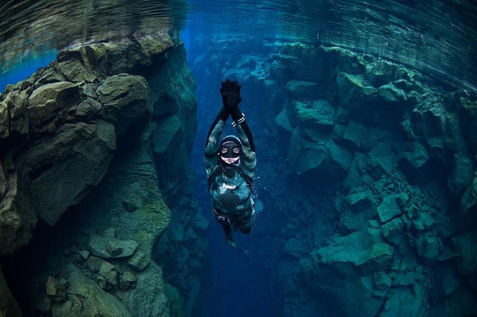 Freedive Silfra Half Day Tour - Vallarvegur Meeting Point: Parking, Timing, and Gear Setup