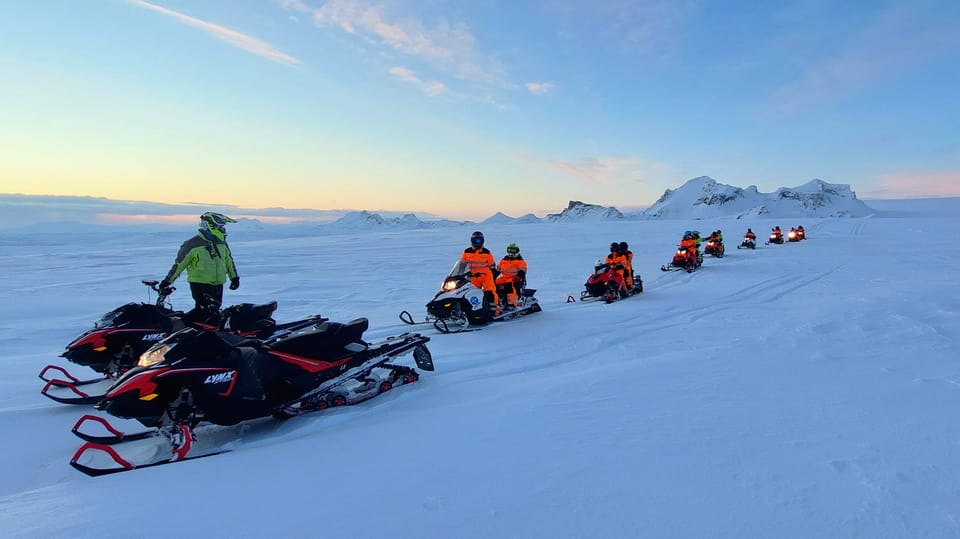 From Geysir: Snowmobile Adventure on Langjökull Glacier - The glacier ride structure: two 25-minute sessions and a 10-minute photo stop