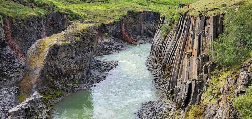 From Reykjavík: 4, 5, 6 or 7-Day Small-Group Ring Road Tour - Optional Day 7 Golden Circle add-on: geysers, Þingvellir, Kerið, and maybe Blue Lagoon