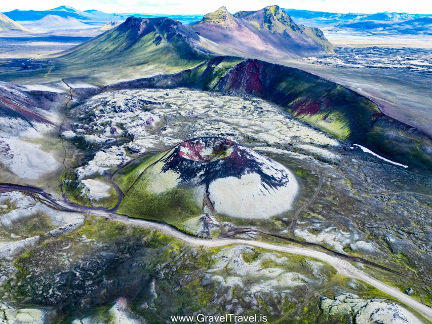 From Reykjavik: Day Tour to Landmannalaugar in a Super Jeep - Picking your Landmannalaugar hike: Laugahraun vs Brennisteinsalda vs Bláhnjúkur