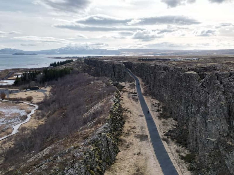 From Reykjavik: Fire And Ice Helicopter Tour with 2 Landings - Price and what you actually get for $867