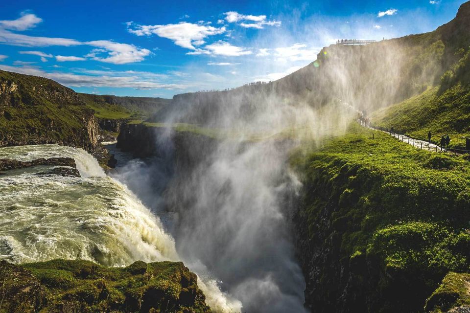 From Reykjavik: Full-Day Horse Riding & Golden Circle Tour - Guides, audio app, and coach comfort between stops