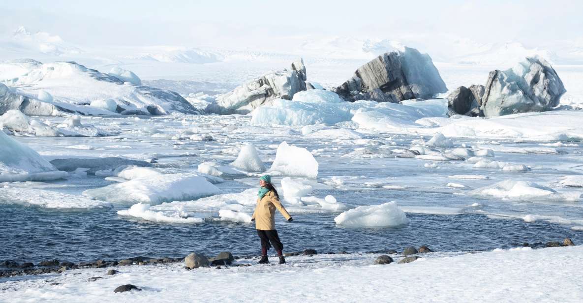 From Reykjavik: Glacier Lagoon Boat Ride, Diamond Beach Tour - 30-minute amphibian boat ride at Jökulsárlón: what you should expect