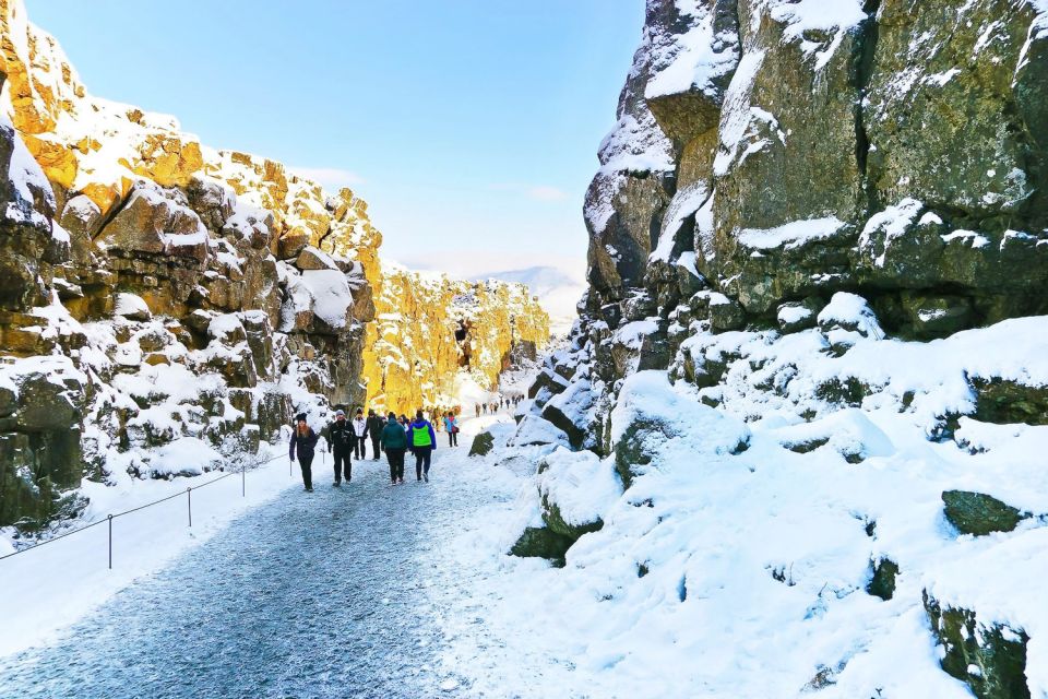 From Reykjavik: Golden Circle and Northern Lights Tour - Þingvellir National Park: Walking the Tectonic Rift