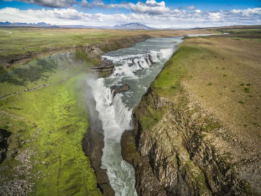 From Reykjavik: Golden Circle and Secret Lagoon Day Tour - Þingvellir National Park: parliament, fissures, and UNESCO geology