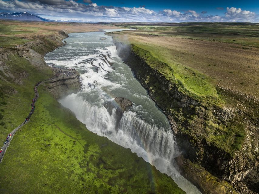 From Reykjavik: Golden Circle and Secret Lagoon Day Trip - Bus comfort, wifi, and the value of structure