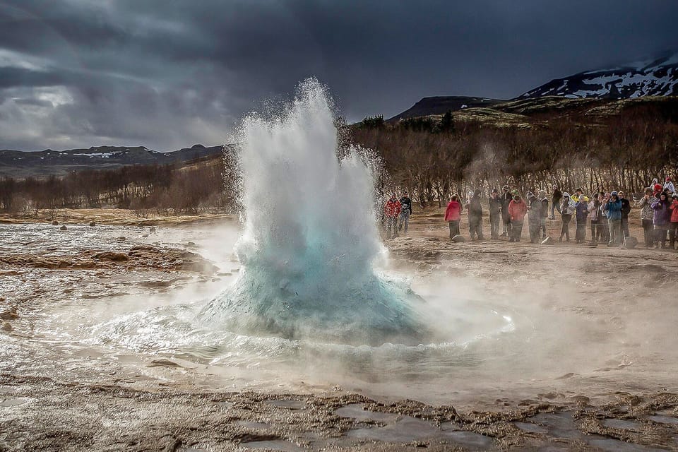 From Reykjavik: Golden Circle Full-Day Tour - Gullfoss: getting to the edge and hearing why people remember it