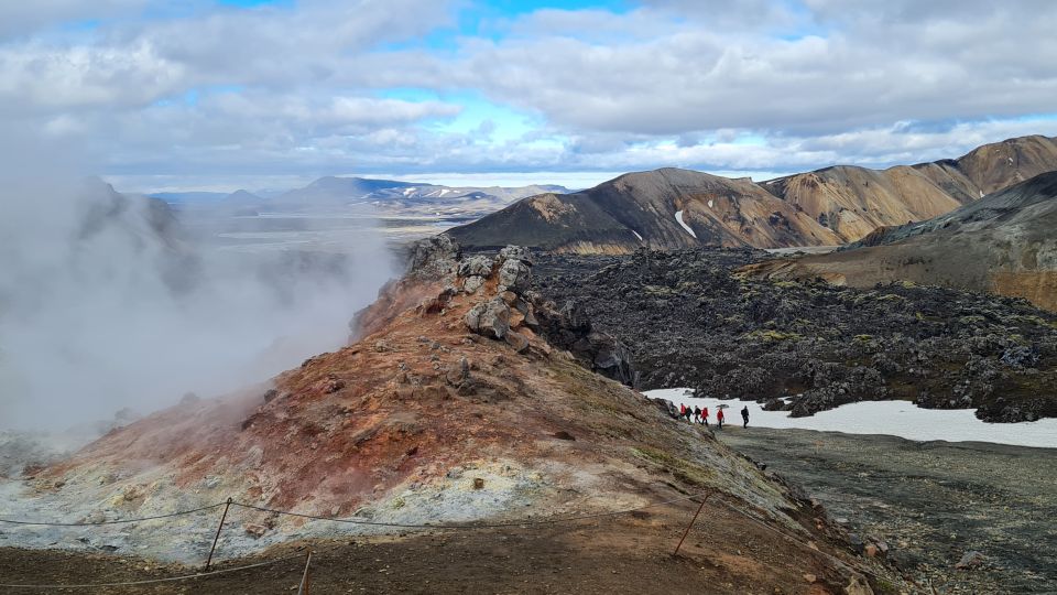 From Reykjavik: Highlands Jeep Tour & Landmannalaugar Hike - Timing, weather, and the June-to-September window