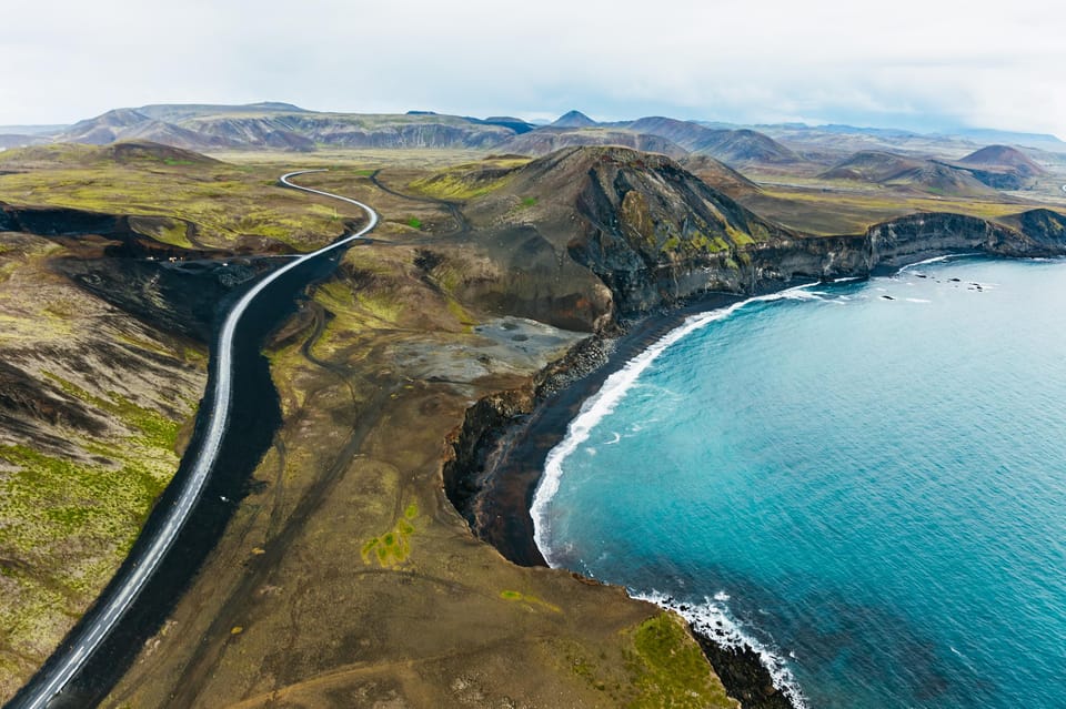 From Reykjavik: New Volcanic Area Helicopter Tour - Segment 3: Geldingadalir—where the view starts to look engineered by nature
