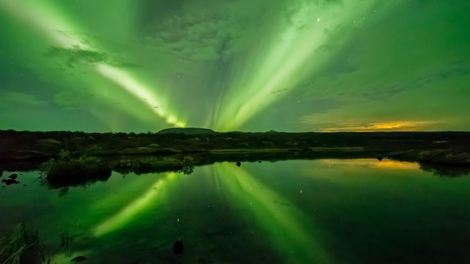From Reykjavik: Northern Lights Boat Cruise - Setting off from Geirsgata 11 with the right plan