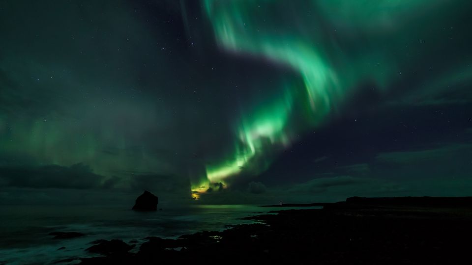 From Reykjavik: Northern Lights Boat Cruise - Why Faxaflói from the water changes the whole aurora hunt