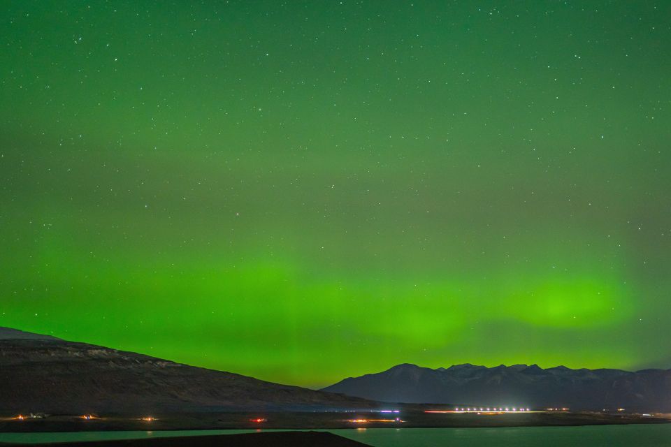 From Reykjavik: Northern Lights Guided Tour with Photos - Key things that make this tour feel worth it