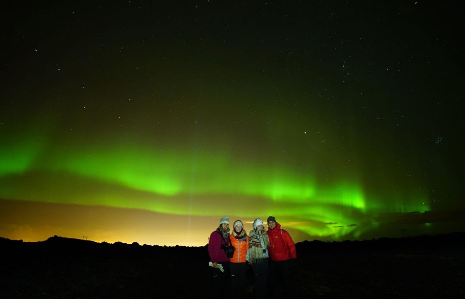 From Reykjavík: Northern Lights Super Jeep Tour - The 4-hour aurora chase: what the evening usually feels like