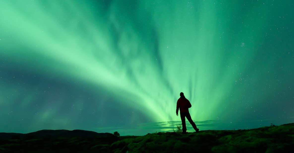 From Reykjavik: Northern Lights Tour - The 3–4 hour flow: how the night usually moves