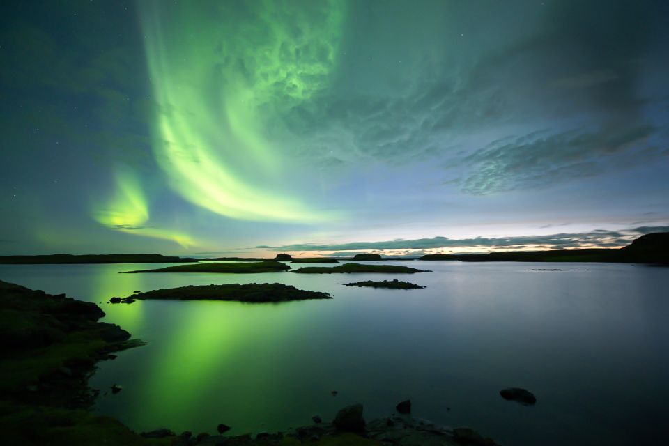From Reykjavik: Northern Lights Tour - If you miss the lights: how the free second chance works