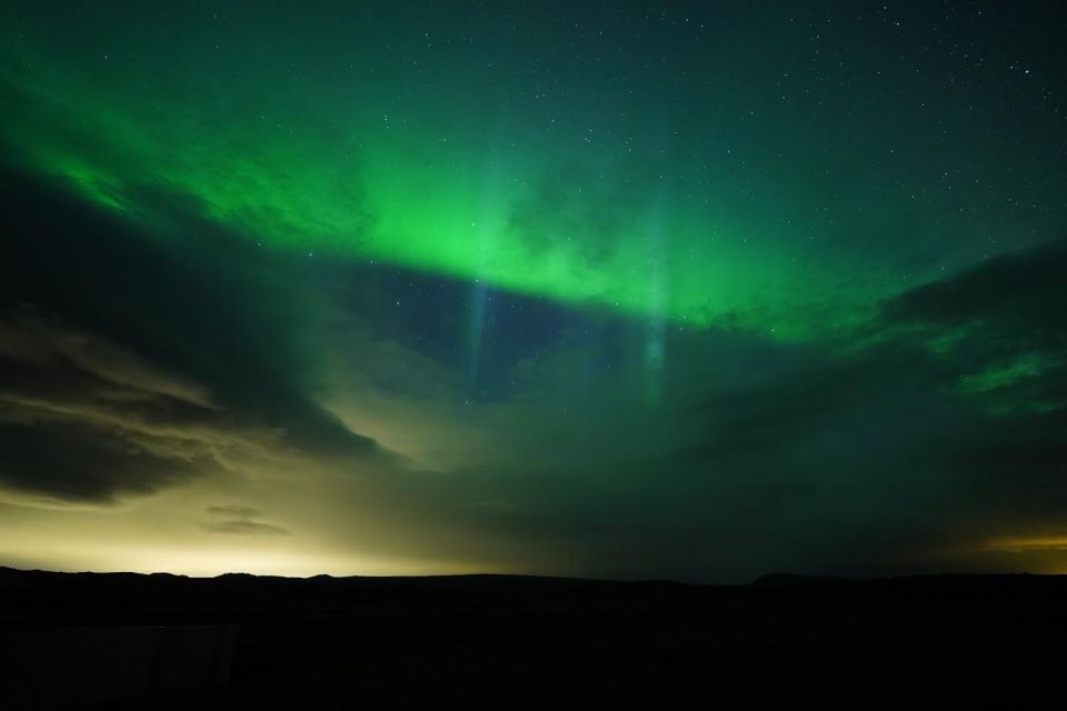 From Reykjavík: Northern Lights Tour with Hot Cocoa & Photos - Key things to know before you go