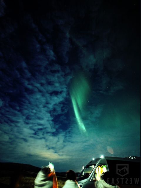 From Reykjavík: Northern Lights Tour with Hot Cocoa & Photos - The included photo perk: guide-taken images in front of the aurora