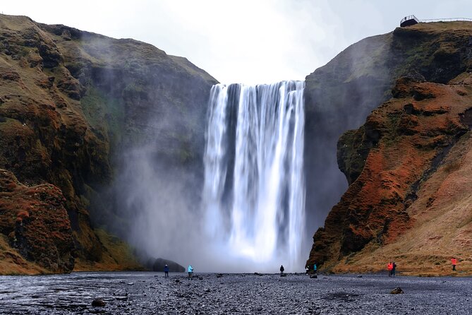 Full-Day Private Tour to Explore South Coast of Iceland - Skógafoss: Iceland’s big waterfall moment