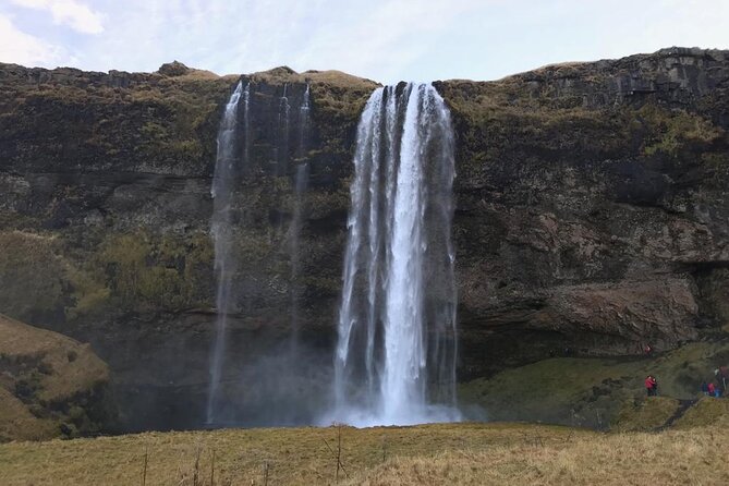 Full Day South Coast to Vík - Guided Tour - Skógafoss and the 400-step option to see farther