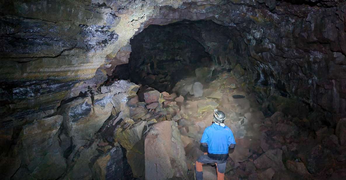Geological Lava Tunnel Adventure - Arnarker Cave - Arnarker Cave: a lesser-known 500m lava tunnel in Iceland