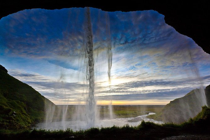 Glacier Hike and South Iceland Sightseeing from Reykjavik - The People Factor: Why the Guides Make or Break a Long Day