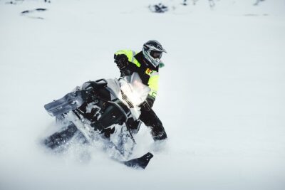 Glacier Rush – Fast pace snowmobile - SnoMo Glacier - The 4-hour flow: from Gullfoss pickup to 1 hour on the ice