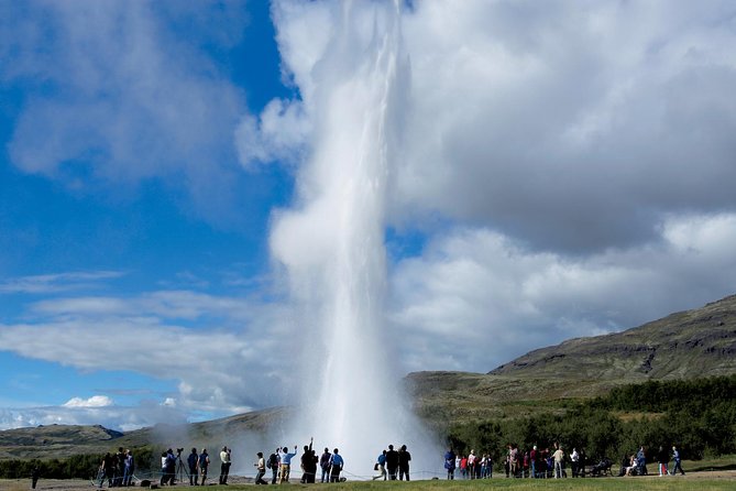 Golden Circle and Fontana Geothermal Spa Day Trip from Reykjavik - Fontana Geothermal Baths at Lake Laugarvatn: The Real Reset