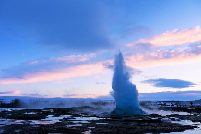 Golden Circle and Kerid Crater Afternoon Tour from Reykjavik - Stop 3: Strokkur geyser timing, plus where to eat