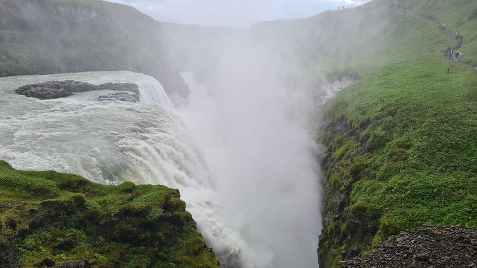 Golden Circle and Kerið Crater Small Group Tour - Þingvellir National Park and the Althing: the rift valley story you can stand in