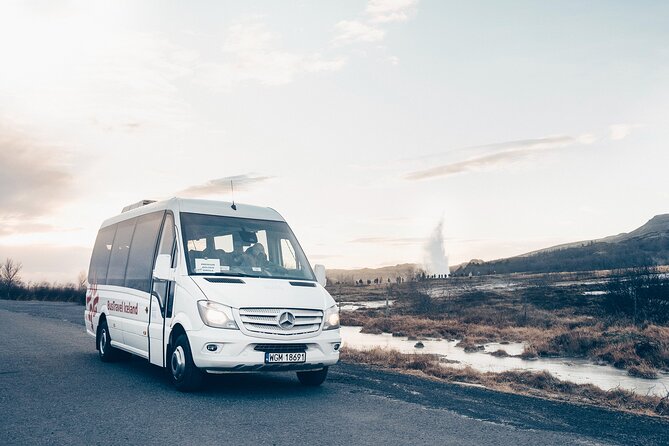Golden Circle and Kerid Minibus Tour with Blue Lagoon Transfers - Air-conditioned minibus + Wi-Fi: how comfort changes the day