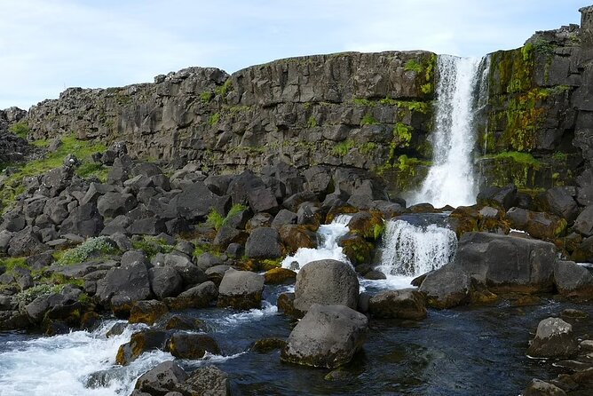 Golden Circle and Sky Lagoon Full-Day Tour - Geysir Geothermal Area and Strokkur: Watching the Eruption Rhythm