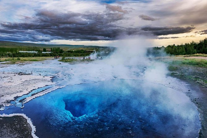 Golden Circle and Sky Lagoon Geothermal Spa Tour from Reykjavik - Gullfoss Waterfall: The Spray, the Power, and a Warm-Up Stop