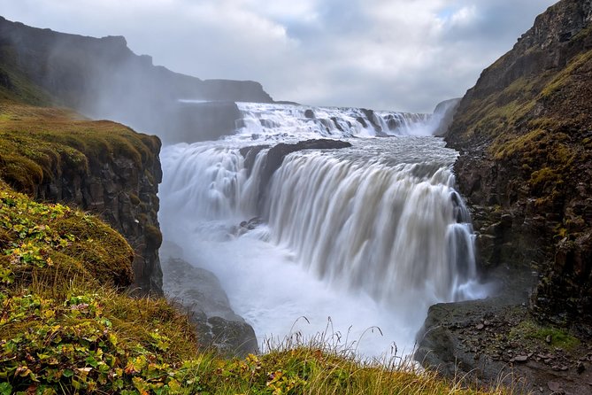 Golden Circle Day Tour in Mini Bus from Reykjavik with Fridheimar Tomato Farm - Value for the Price: Transport, Entry, and a Day That Runs